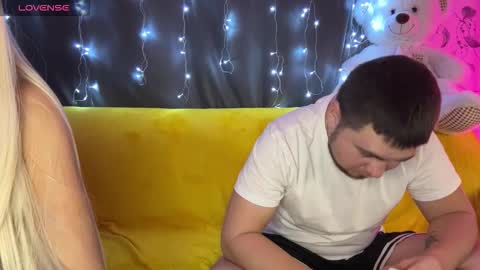 Snapshot of coupleinspire chatting on 11-29-25, 07:39 Emily Ryan online show from 11-29-25, 07:39