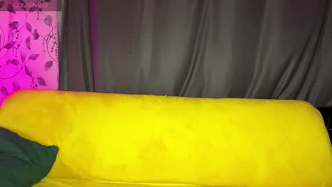 Snapshot of coupleinspire chatting on 03-01-26, 08:44 Emily Ryan online show from 03-01-26, 08:44