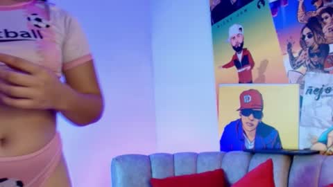 Snapshot of couplelovely_dss chatting on 02-18-26, 09:00 Barby and Kenny online show from 02-18-26, 09:00