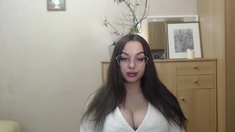 Courtney online show from 03-08-25, 05:54