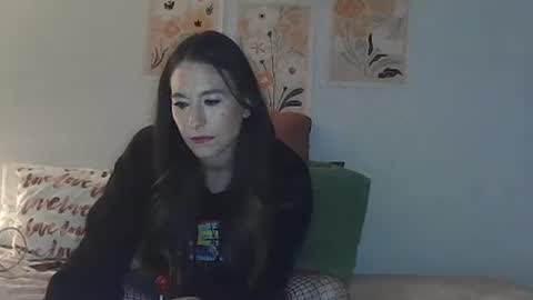 courtscutekitty online show from 11-06-25, 08:37