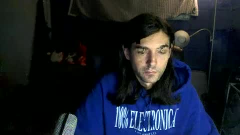 Snapshot of courtshipdating chatting on 01-17-25, 11:18 Harry online show from 01-17-25, 11:18