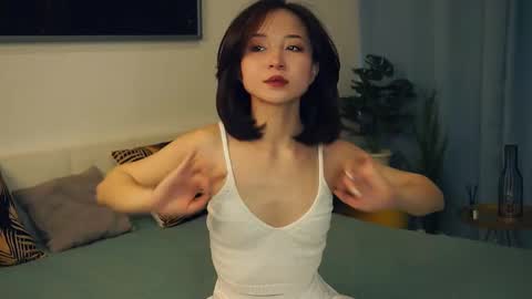 Yui online show from 02-15-25, 07:27