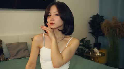 Yui online show from 02-23-25, 07:11