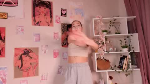 Snapshot of coventinahazleton chatting on 09-13-25, 09:25 Yuna online show from 09-13-25, 09:25