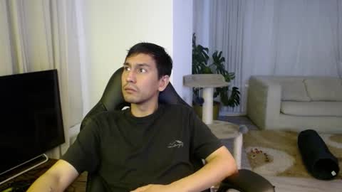 cowboy_co online show from 10-28-25, 03:32