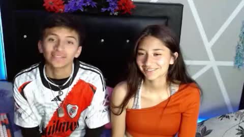 Snapshot of cozy7couple chatting on 09-12-25, 04:01 cozy7couple online show from 09-12-25, 04:01