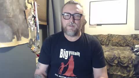 Crafty Uncle John online show from 02-06-26, 03:33