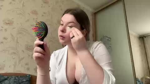 Elise online show from 09-19-25, 07:21