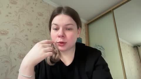 Elise online show from 09-21-25, 08:05