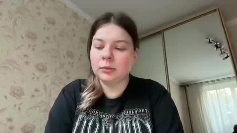 Elise online show from 09-26-25, 12:53