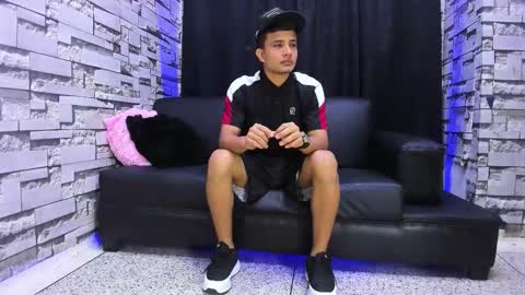 Snapshot of crazy_sex_cult chatting on 02-03-26, 01:05 Crazy Sex Cult- Girl Thayler Age 18- Boy Louis Age 20 online show from 02-03-26, 01:05