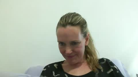 Anny online show from 12-15-24, 01:02