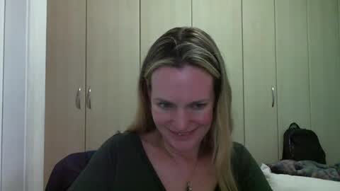 Anny online show from 12-17-24, 09:38