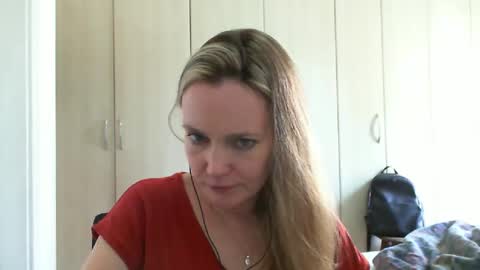 Anny online show from 12-18-24, 10:51