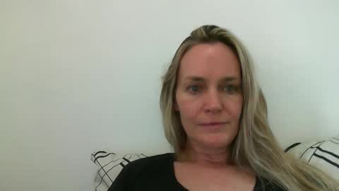 Anny online show from 12-23-24, 06:48