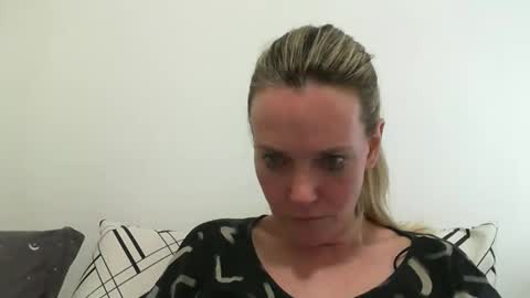 Anny online show from 12-29-24, 12:52