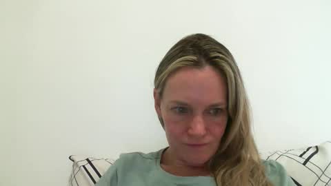 Anny online show from 12-29-24, 09:09