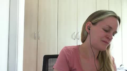 Anny online show from 12-30-24, 05:55
