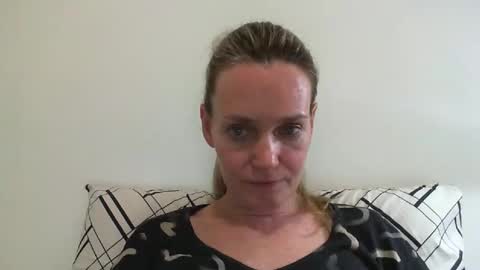 Anny online show from 01-04-25, 12:27