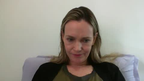 Anny online show from 01-16-25, 10:21