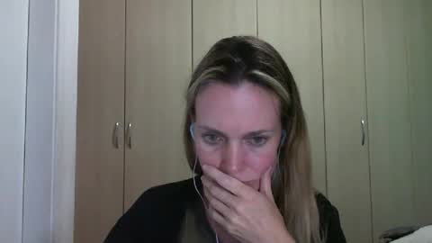 Anny online show from 01-16-25, 08:57