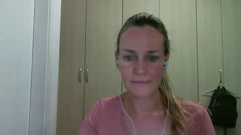 Anny online show from 01-22-25, 09:10
