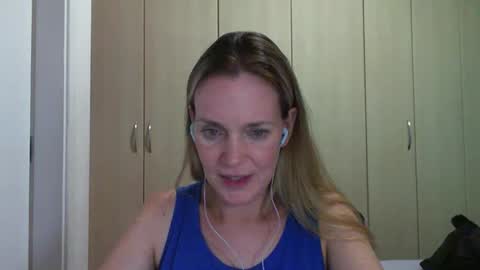 Anny online show from 02-28-25, 10:06