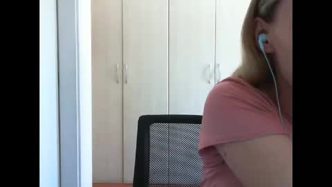 Anny online show from 03-04-25, 01:59