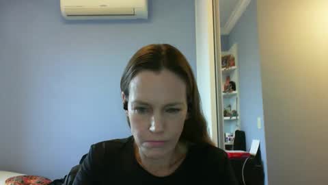 Anny online show from 09-18-25, 10:50