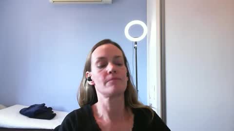 Anny online show from 11-12-25, 03:45