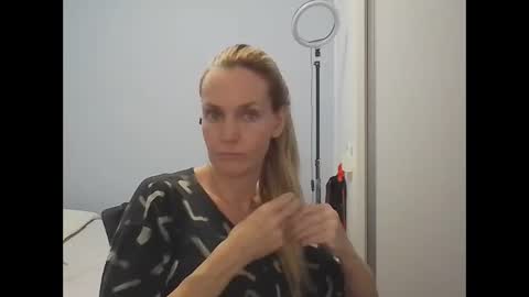 Anny online show from 03-20-26, 12:15