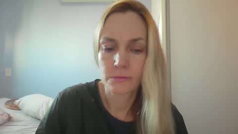 Anny online show from 05-05-26, 10:56