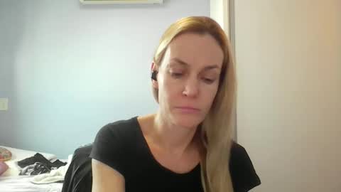 Anny online show from 05-08-26, 10:42