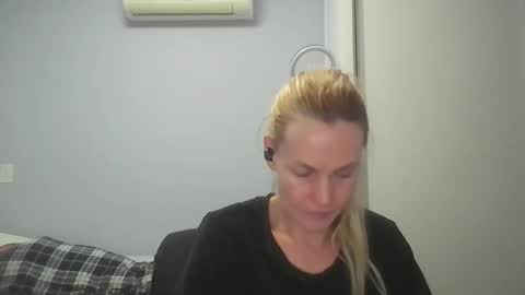 Anny online show from 05-11-26, 12:05