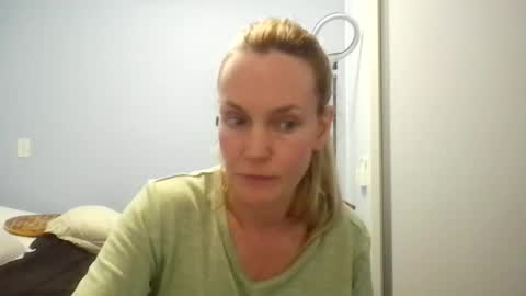 Anny online show from 06-15-26, 12:24