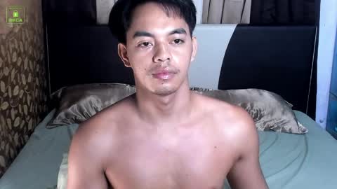 Snapshot of crazyasiancum chatting on 06-06-26, 03:11 Zion online show from 06-06-26, 03:11