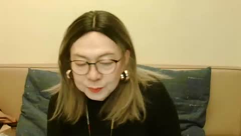 Snapshot of crazychika chatting on 12-21-25, 03:30 Kelly online show from 12-21-25, 03:30