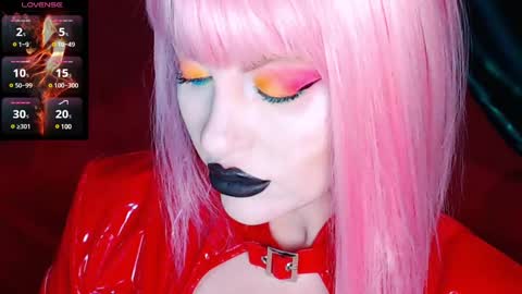 Snapshot of crazypinkyball chatting on 12-08-24, 02:09 Roxy online show from 12-08-24, 02:09