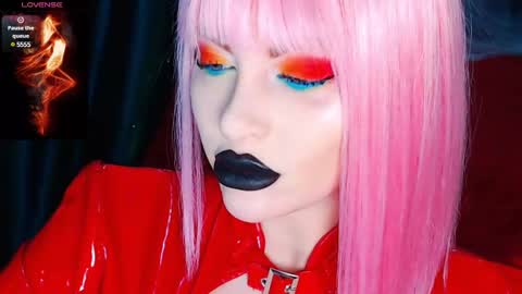 Snapshot of crazypinkyball chatting on 01-24-25, 01:36 Roxy online show from 01-24-25, 01:36