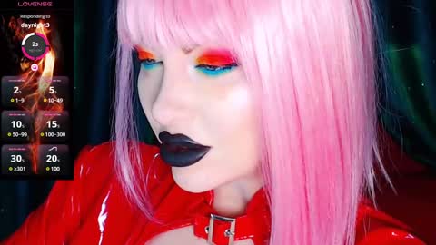 Snapshot of crazypinkyball chatting on 01-28-25, 01:49 Roxy online show from 01-28-25, 01:49