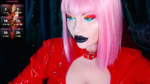 Snapshot of crazypinkyball chatting on 02-05-25, 01:44 Roxy online show from 02-05-25, 01:44