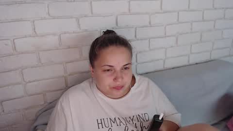 Crazyy Girl  online show from 09-22-25, 01:46