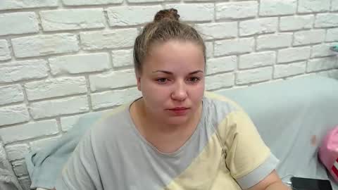 Crazyy Girl  online show from 09-28-25, 02:00