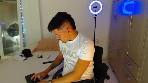 Bull online show from 11-14-25, 05:17