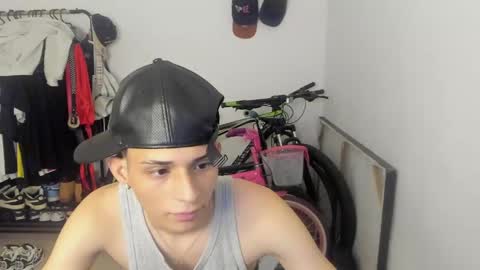 Snapshot of crazzy_master1 chatting on 04-22-26, 06:42 crazzy_master1 online show from 04-22-26, 06:42