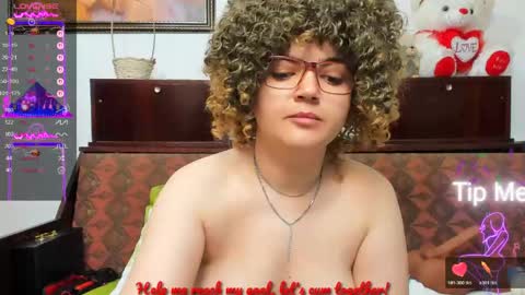 Snapshot of crazzy_pussy chatting on 04-27-26, 10:46 Ana online show from 04-27-26, 10:46