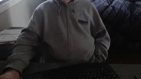 Snapshot of creamormilk chatting on 09-19-25, 01:01 Creamormilk online show from 09-19-25, 01:01