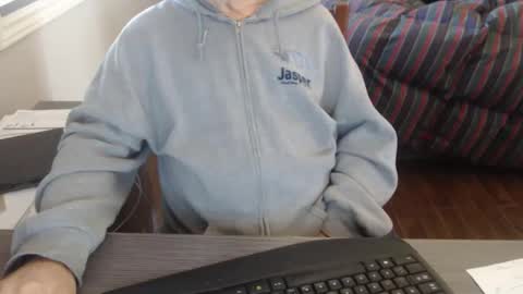 Snapshot of creamormilk chatting on 09-20-25, 04:52 Creamormilk online show from 09-20-25, 04:52