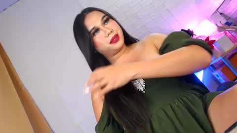 Snapshot of creamy_cock26 chatting on 01-19-25, 11:23 A S H L Y online show from 01-19-25, 11:23